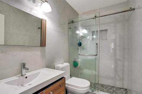 631 E 53rd St, Hialeah FL - photo 16 of 44