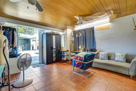 631 E 53rd St, Hialeah FL - photo 23 of 44