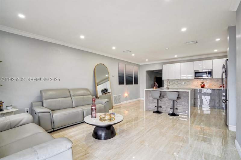 4 bedroom SingleFamilyResidence at 631 E 53rd St, Saratoga Heights Re-Sub, Hialeah — photo 3
