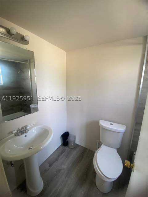 13500 NE 3rd Ct 205, North Miami FL - photo 6 of 10