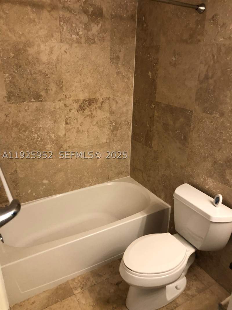 1 bedroom Condominium at 1650 Brickell Ave 111, Lofts On Brickell II Cond, Miami — photo 3