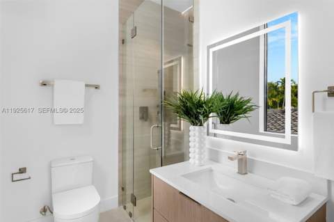 3551 Crystal Ct, Miami FL - photo 18 of 48
