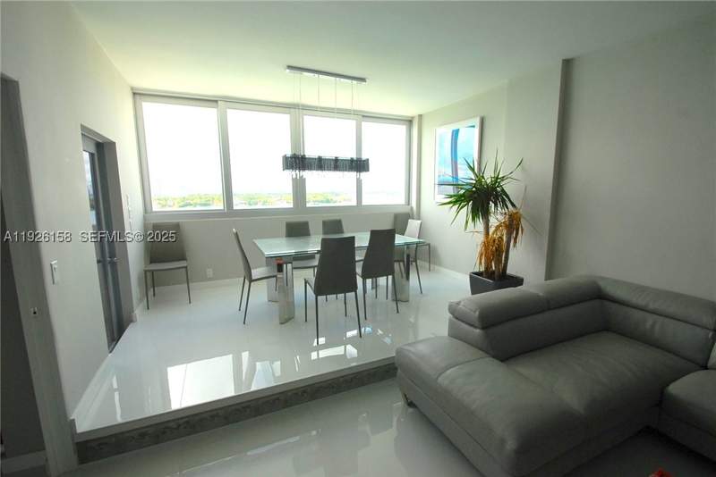 1 bedroom Condominium at 800 West Ave Ph27, South Bay Club, Miami Beach — photo 4
