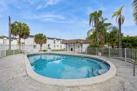 7250 SW 94th Pl B6, Miami FL - photo 17 of 23