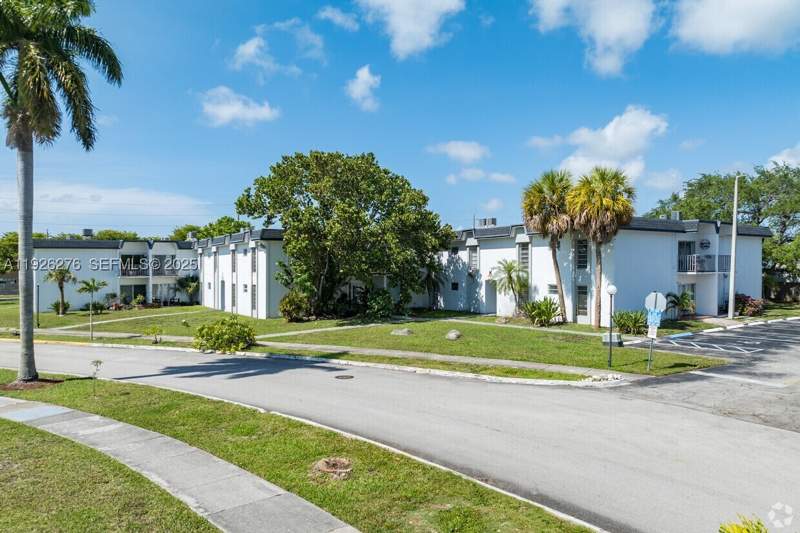 2 bedroom Condominium at 7250 SW 94th Pl B6, Sunset Palms West Condo, Miami — photo 2
