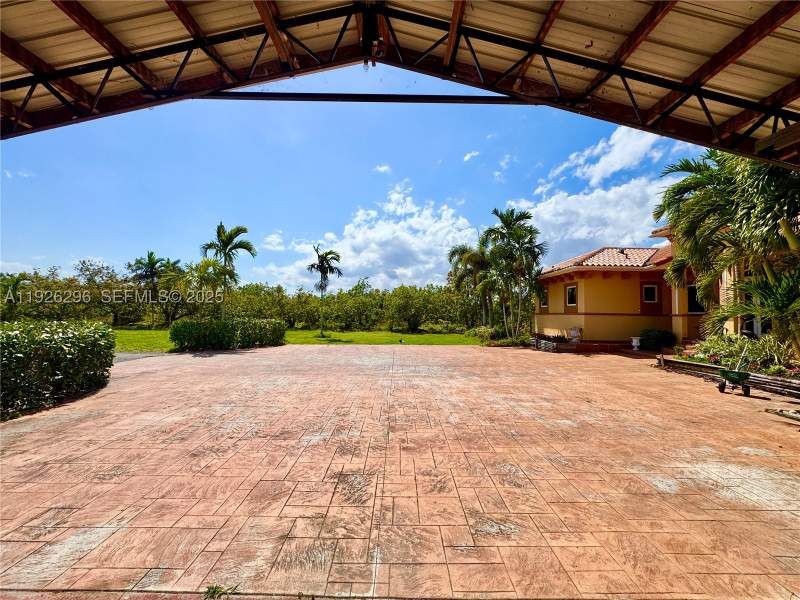 3 bedroom SingleFamilyResidence at 20401 SW 184th St, The Redlands, Miami — photo 5