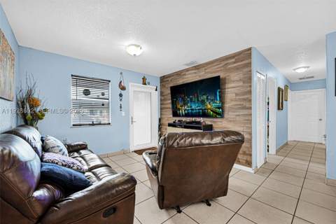 4020 E 10th Ave, Hialeah FL - photo 14 of 63