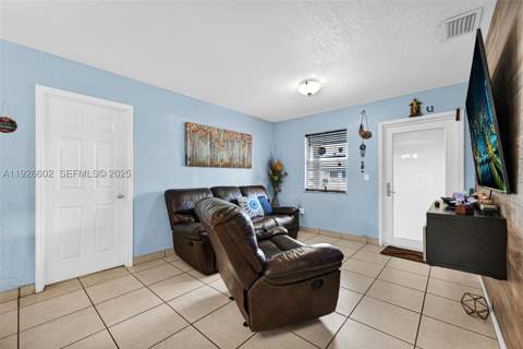 4020 E 10th Ave, Hialeah FL - photo 18 of 63