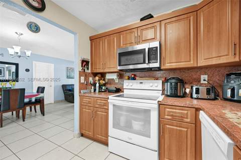 4020 E 10th Ave, Hialeah FL - photo 23 of 63