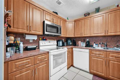 4020 E 10th Ave, Hialeah FL - photo 24 of 63