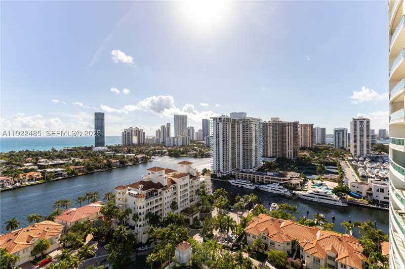3 bedroom Condominium at 19955 NE 38th Ct 2205, Towers Of Porto Vita-Sout, Aventura — photo 2