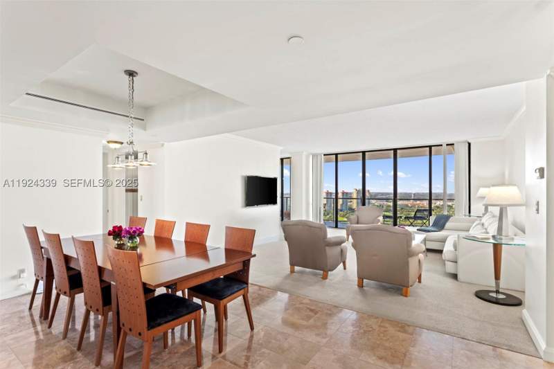 2 bedroom Condominium at 19500 Turnberry Way 26-C, Marina Tower Condo, Aventura — photo 4