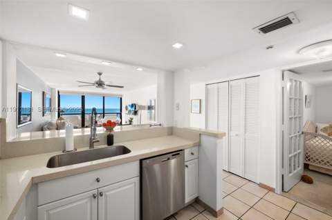 2555 Collins Ave 805, Miami Beach FL - photo 11 of 25