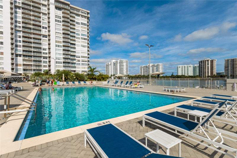 2 bedroom Condominium at 18011 Biscayne Blvd 1501, Del Prado Marina, Aventura — photo 4