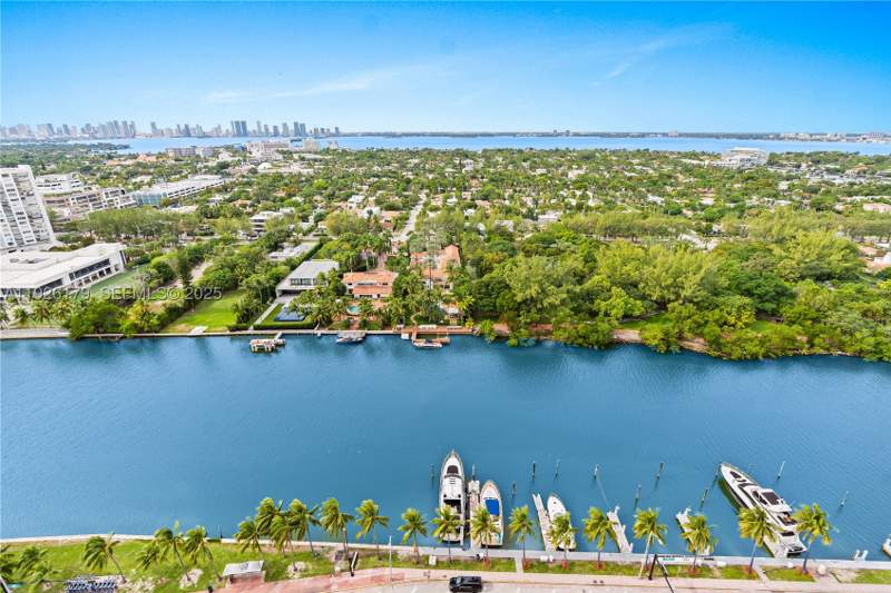 0 bedroom Condominium at 4401 Collins Ave 2517, Fontainebleau II Condo, Miami Beach — photo 3