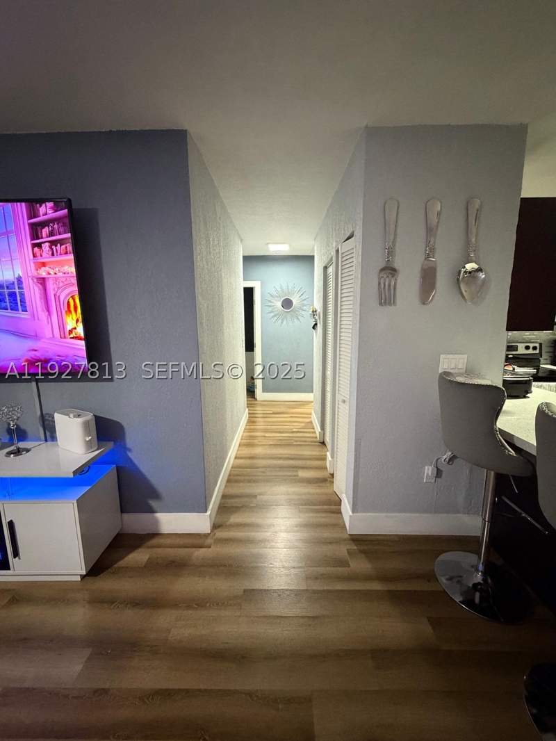 3 bedroom SingleFamilyResidence at 100 NE 171st Ter, No Miami Beach Manor, Miami — photo 4