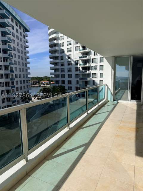 5151 Collins Ave 730 + Den, Miami Beach FL - photo 18 of 38