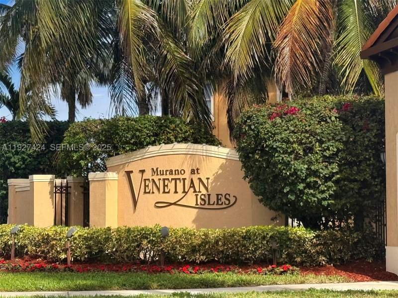 5 bedroom SingleFamilyResidence at 2651 SW 152nd Ct, Egret Lake Estates Sec 1, Miami — photo 2