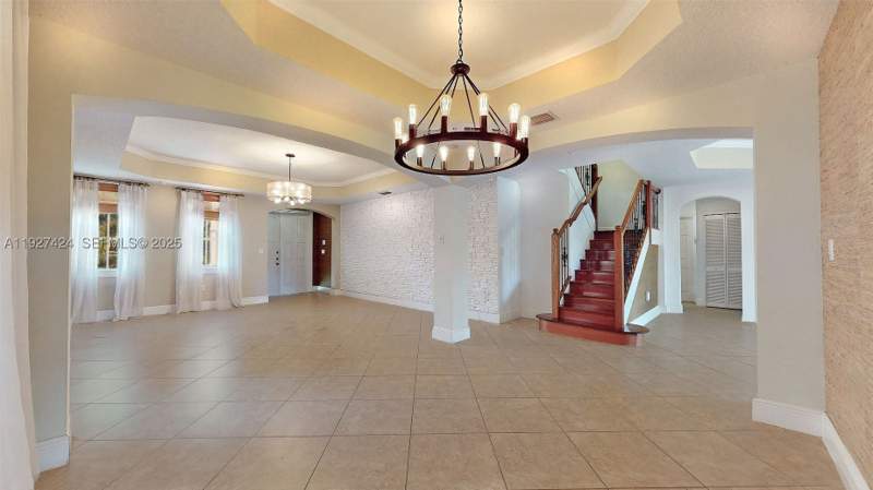 5 bedroom SingleFamilyResidence at 2651 SW 152nd Ct, Egret Lake Estates Sec 1, Miami — photo 4