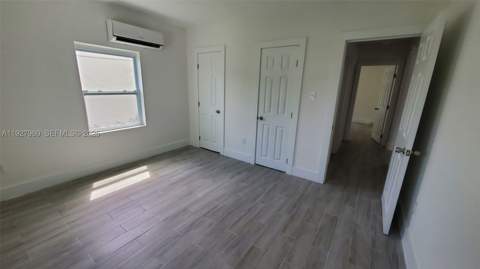 560 NW 53rd St, Miami FL - photo 6 of 12