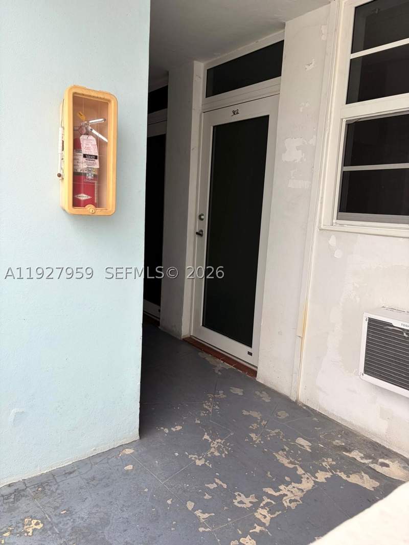 1 bedroom Condominium at 335 Collins Ave 302, Collins View Condo, Miami Beach — photo 4