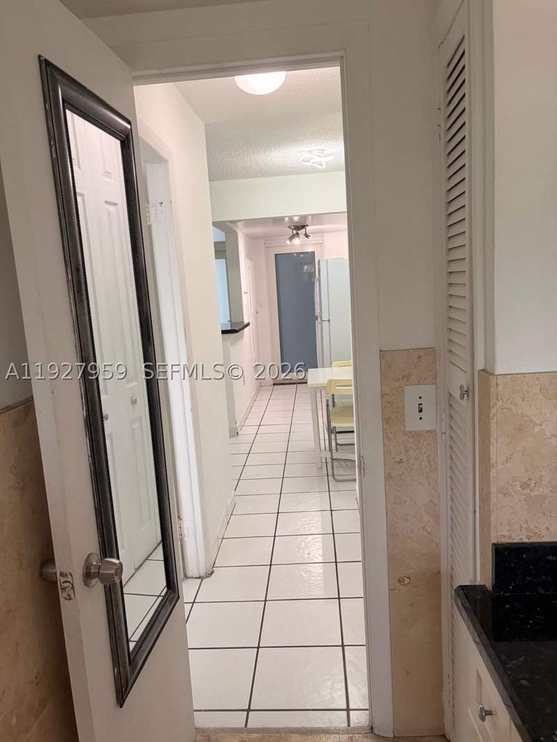 1 bedroom Condominium at 335 Collins Ave 302, Collins View Condo, Miami Beach — photo 5