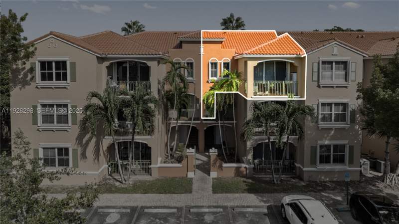 2 bedroom Condominium at 6500 NW 114th Ave 1032, The Courts At Doral Isles, Doral — photo 3