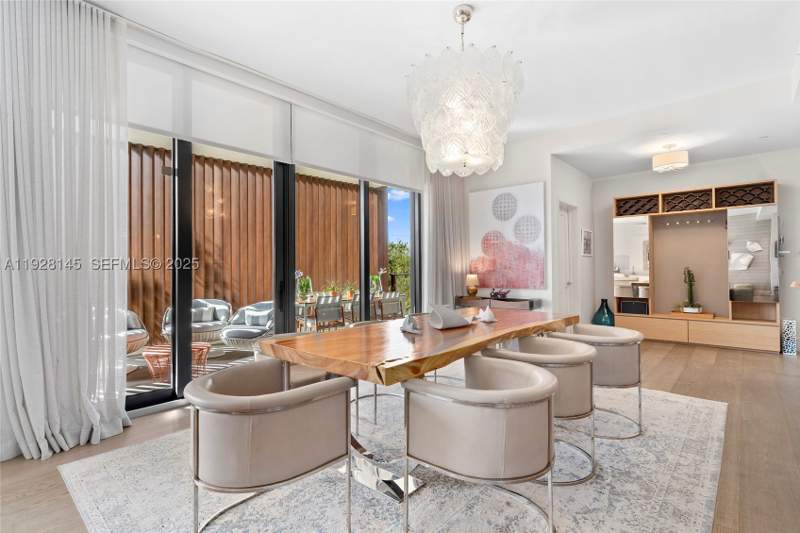 3 bedroom Condominium at 3581 E Glencoe St 403, The Fairchild Coconut Grov, Miami — photo 5
