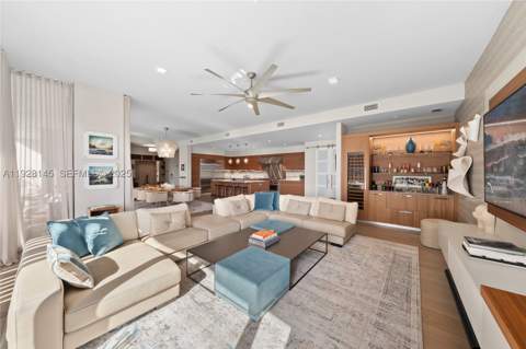 3581 E Glencoe St 403, Miami FL - photo 7 of 50