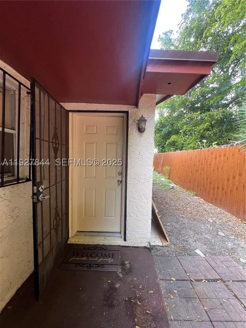 3 bedroom SingleFamilyResidence at 1581 NE 117 St, Biscayne Shores Unit 4, Miami — photo 5