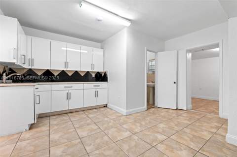 2262 NW 4th St, Miami FL - photo 14 of 30