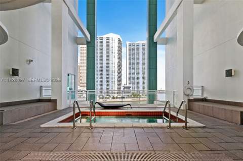 900 Brickell Key Blvd 2002, Miami FL - photo 18 of 28