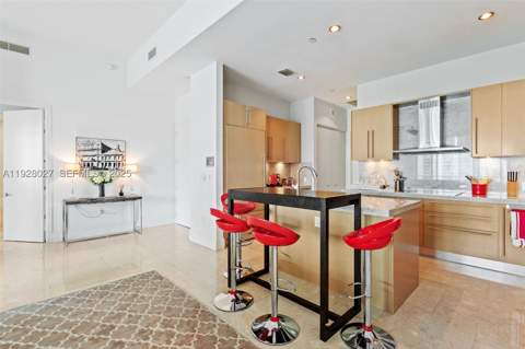 900 Brickell Key Blvd 2002, Miami FL - photo 7 of 28