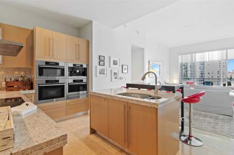 900 Brickell Key Blvd 2002, Miami FL - photo 8 of 28