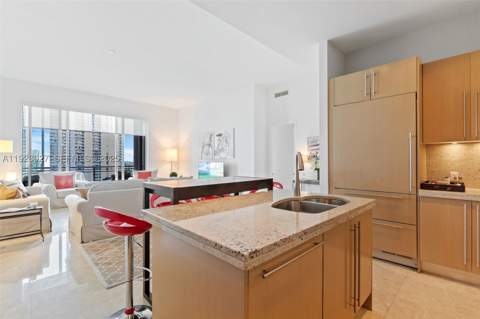 900 Brickell Key Blvd 2002, Miami FL - photo 9 of 28