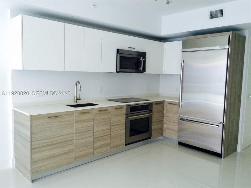 1 bedroom Condominium at 1300 Brickell Bay Dr 1100, Brickellhouse, Miami — photo 3