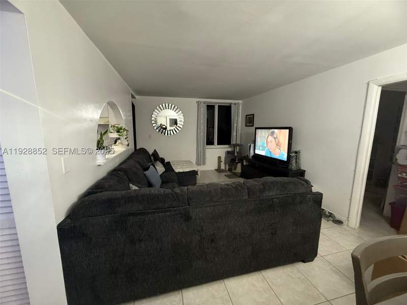 2 bedroom Condominium at 250 180th Dr 159, Caribbean Breeze Condo, Sunny Isles Beach — photo 5