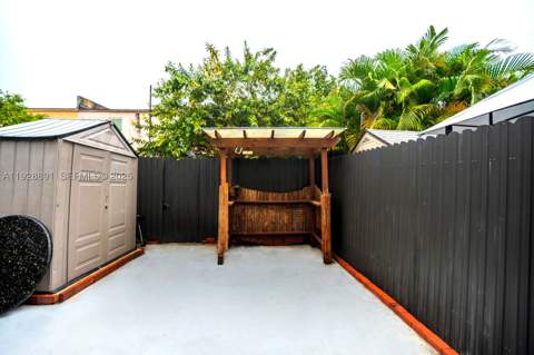895 W 80th Pl, Hialeah FL - photo 15 of 15