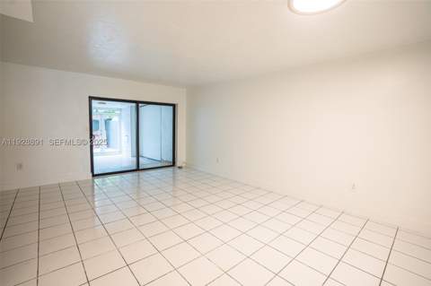 895 W 80th Pl, Hialeah FL - photo 7 of 15
