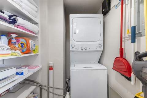 1330 West Ave 1712, Miami Beach FL - photo 19 of 34