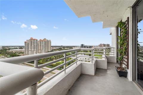 3300 NE 192nd St Lp06, Aventura FL - photo 20 of 32
