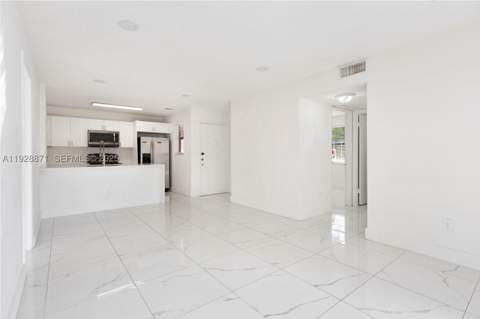 6580 W 27th Ct 58-21, Hialeah FL - photo 7 of 26