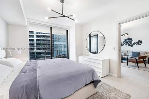 1000 Brickell Plz 4005, Miami FL - photo 9 of 33