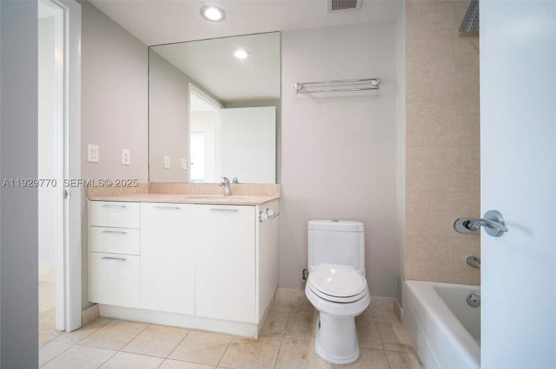 2 bedroom Condominium at 400 Alton Rd 2309, Murano Grande At Portofin, Miami Beach — photo 5