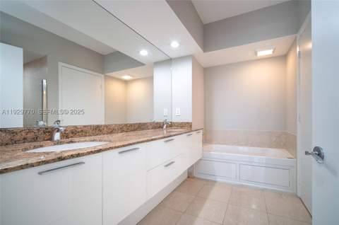 400 Alton Rd 2309, Miami Beach FL - photo 6 of 27
