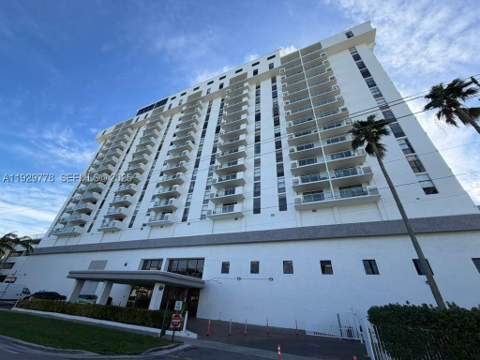 13499 Biscayne Blvd 1206, North Miami FL - photo 20 of 20