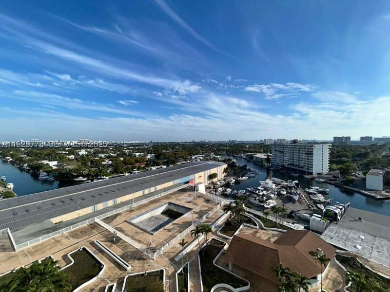 2 bedroom Condominium at 13499 Biscayne Blvd 1206, Sailboat Cay Condo, North Miami — photo 4