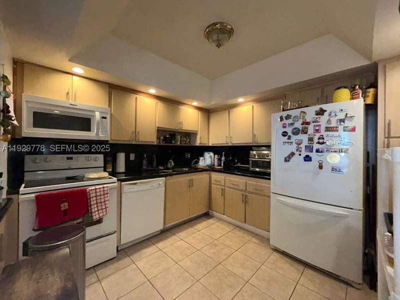 2 bedroom Condominium at 13499 Biscayne Blvd 1206, Sailboat Cay Condo, North Miami — photo 5