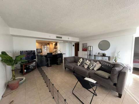 13499 Biscayne Blvd 1206, North Miami FL - photo 8 of 20
