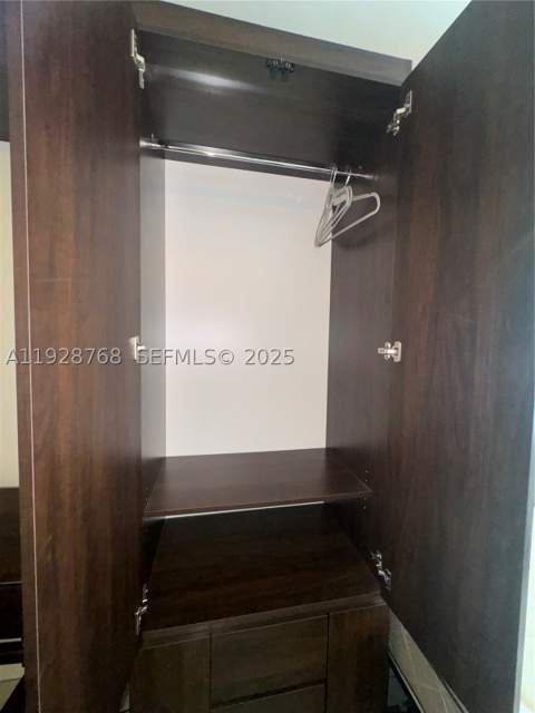 401 Collins Ave 21, Miami Beach FL - photo 22 of 32